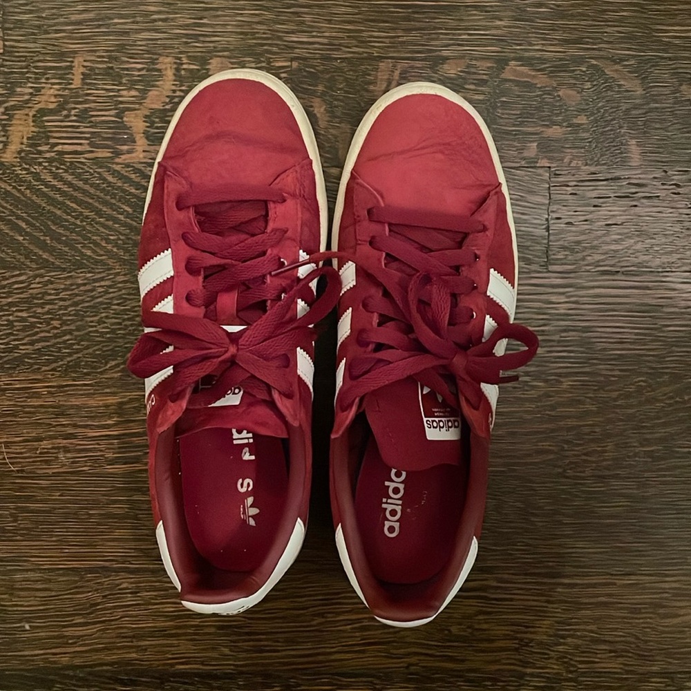 Adidas Campus sneaker in maroon, men’s size 7 (fits women’s 8.5-9)